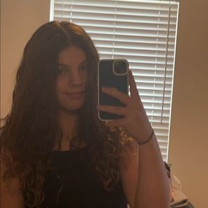 Meet your Posher, Alyssa